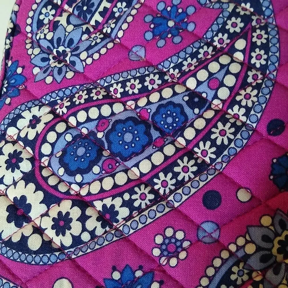 Vera bradley petite case/organizer. Paisley